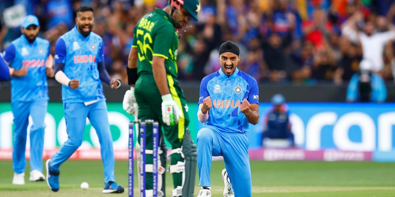 टी-२० विश्वकप क्रिकेट : पाकिस्तानविरुद्ध भारतको सनसनीपूर्ण जित
