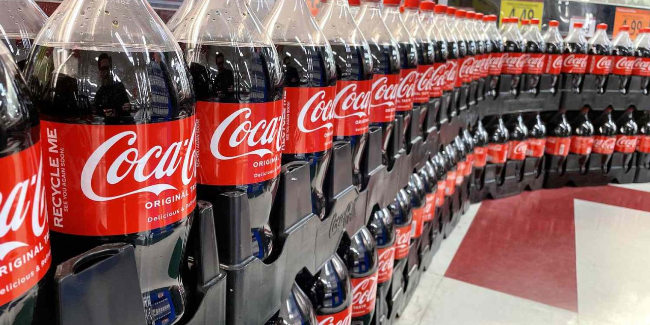 कोका-कोला ब्रान्डेड प्लास्टिक प्रदूषणको विश्वको सबैभन्दा ठूलो उत्पादक