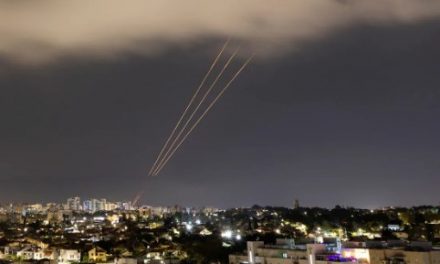 इरानद्वारा इजरायलमाथि ड्रोन र मिसाइल आक्रमण