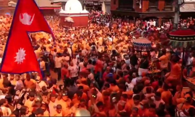 सिन्दुर खेलेर भक्तपुरमा मनाइयो सुथसिया जात्रा
