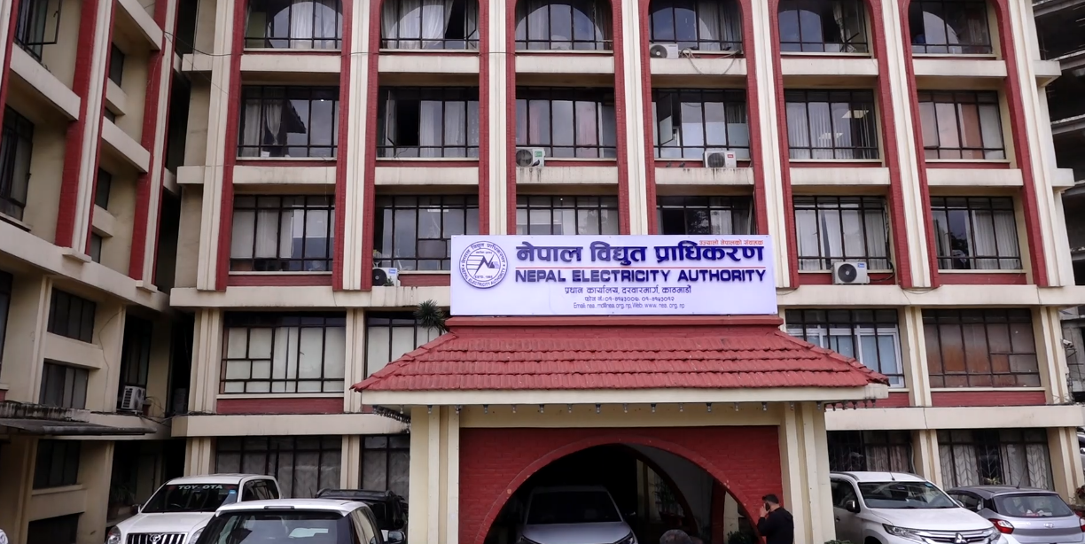 मध्यभोटेकोशी र खिम्ती-बाह्रबिसे प्रसारण लाइन एक महिनाभित्र सम्पन्न गर्न निर्देशन