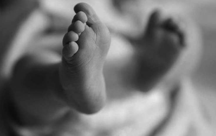 गोरखामा बसको ठक्करबाट बालिकाको मृत्यु