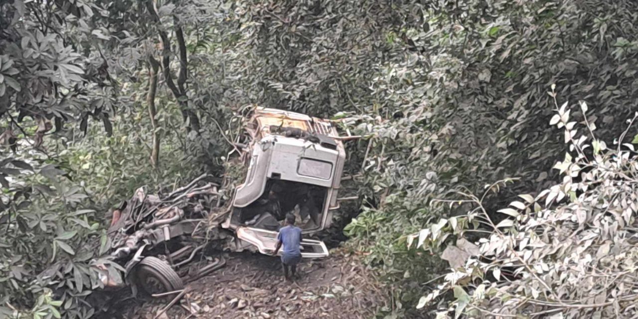 धादिङको कृष्णभीरमा ग्यासको बुलेट दुर्घटना, सतर्कता अपनाउन आग्रह