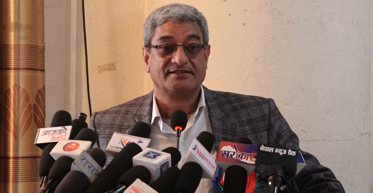कार्यदल बनाएर संविधान संशोधनको छलफलको प्रक्रिया सुरु गर्छौं : गृहमन्त्री लेखक