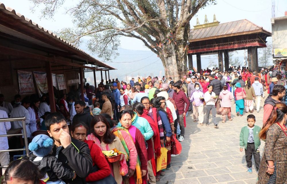 डोलेश्वरमा एकैदिन ६० हजारले गरे दर्शन, साधुसन्तको बिदाइ आज