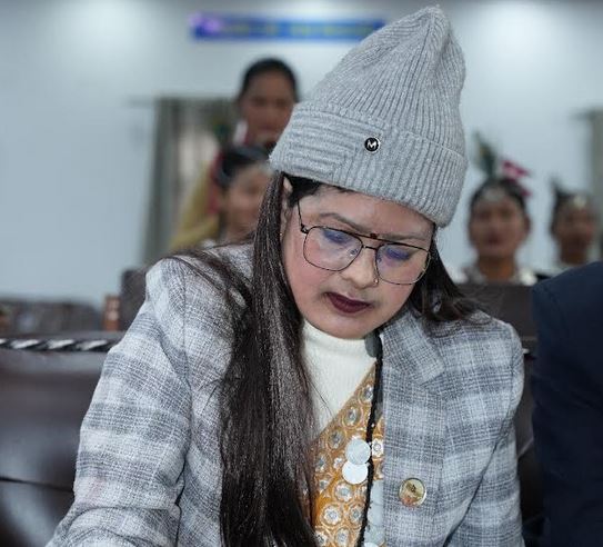 जनताको खुसीलाई ध्यान दिएर काम गर्नुपर्छ : सांसद बीनाकुमारी थनैत