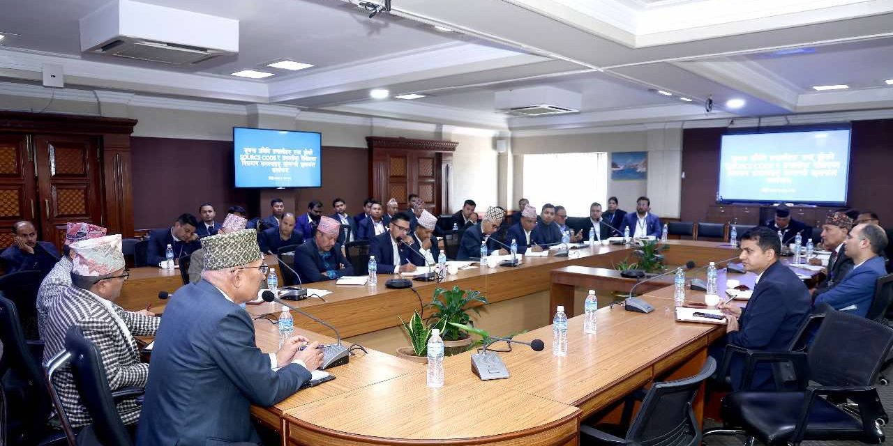 सूचना प्रविधिको अधिकतम उपयोगमा अर्थमन्त्रीको जोड