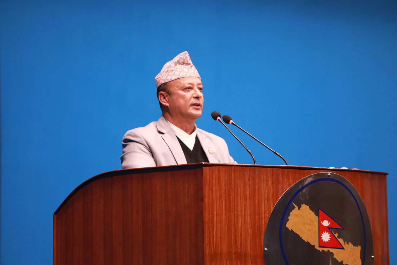 जलविद्युत् तथा प्रशारण क्षेत्रमा निजी क्षेत्रको लगानी प्रवद्र्धन गर्न सरकार प्रतिवद्ध छ : मन्त्री खड्का