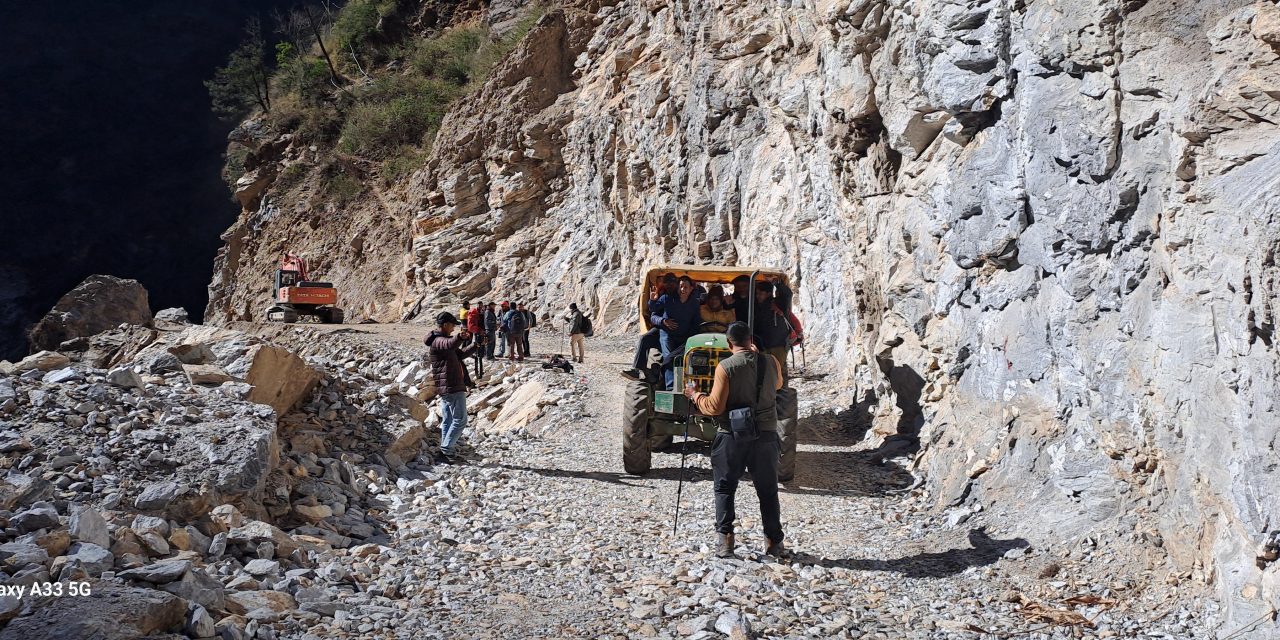 नेपाल–चीनबीचको व्यापार सहजीकरणमा दुर्गम सडक तगारो, रोकियो आपसी कारोबार