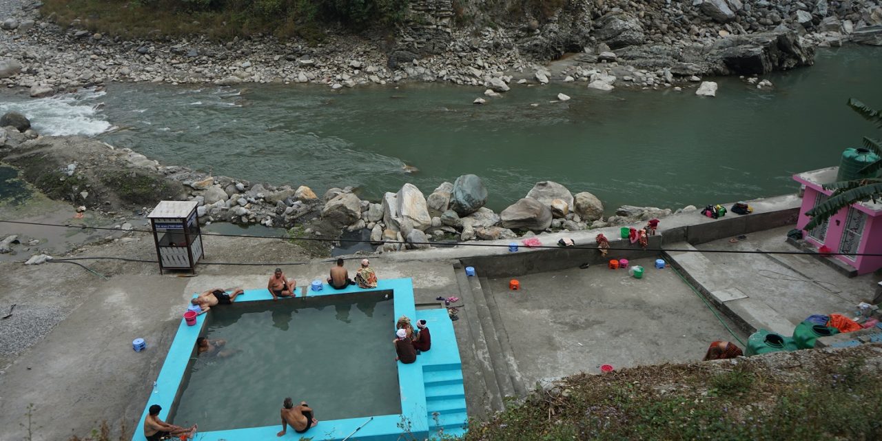 तातोपानीमा स्नानका लागि नयाँ पोखरी सञ्चालन   
