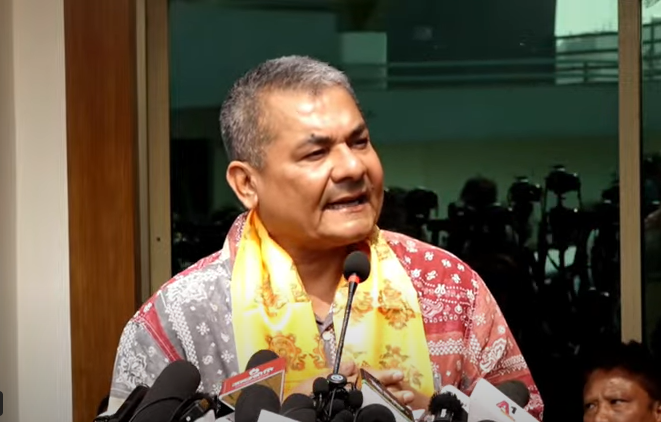 भारतबाट पक्राउ दुर्गा प्रसाईंलाई विमानमार्फत काठमाडौँ ल्याइने