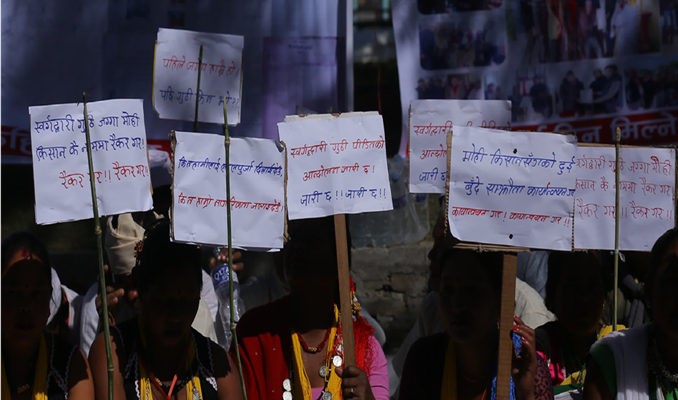 बानेश्वरमा झडप : प्रहरी र प्रदर्शनकारी घाइते