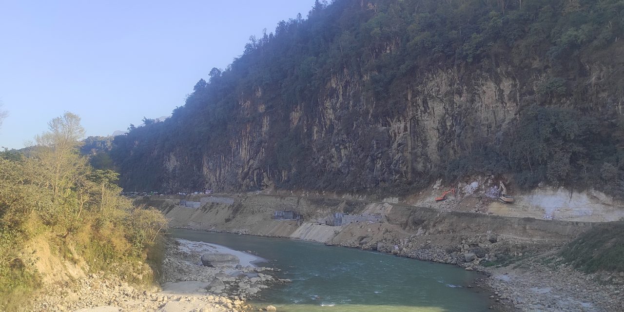 पृथ्वी राजमार्गको अवरोध हट्यो