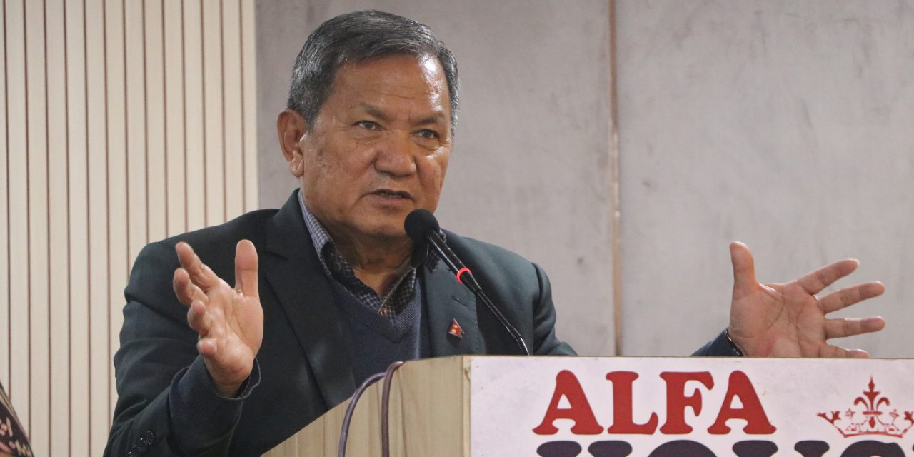 सङ्घीय लोकतान्त्रिक गणतन्त्रमा राजामहाराजा खोज्ने होइन : सञ्चारमन्त्री
