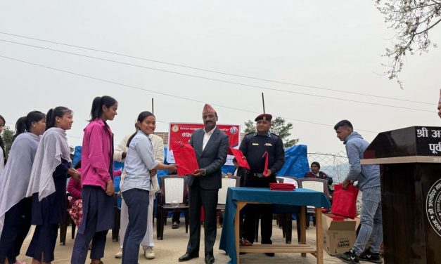 सिताराम पदम कुमारी फाउन्डेशनद्वारा उत्कृष्ट विद्यार्थीलाई छात्रवृत्ति र शैक्षिक सामाग्री प्रदान