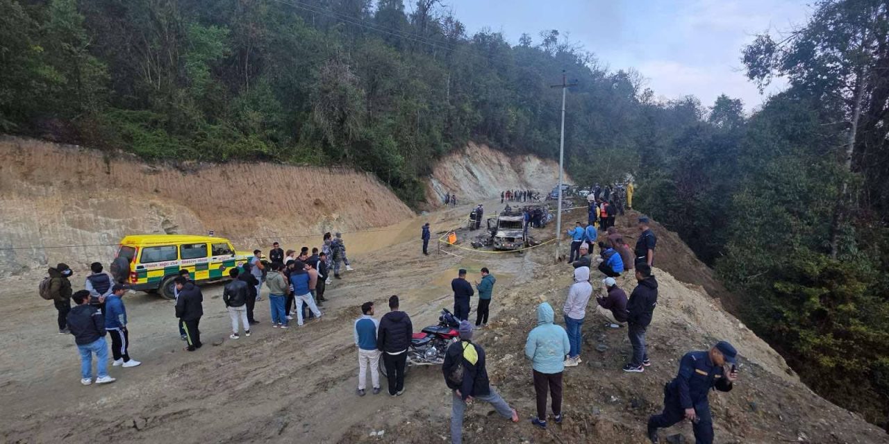 ताप्लेजुङमा बलेरो गाडीमा आगलागी : चारको मृत्यु, दुई जना घाइते