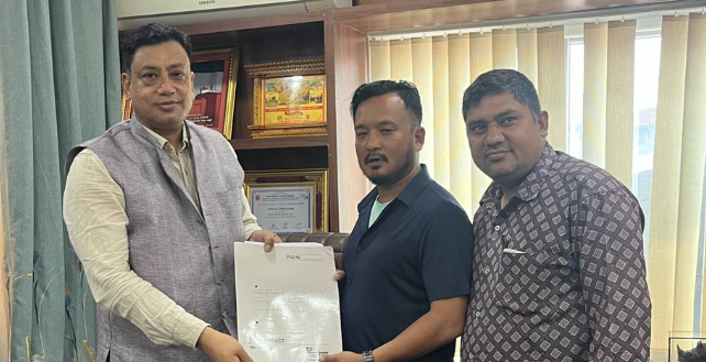 युवा र खेलकुदको प्रबर्द्धनमा सभापति बानियाँको साथ, महिला फुटबलमा स्कुटर प्रायोजन