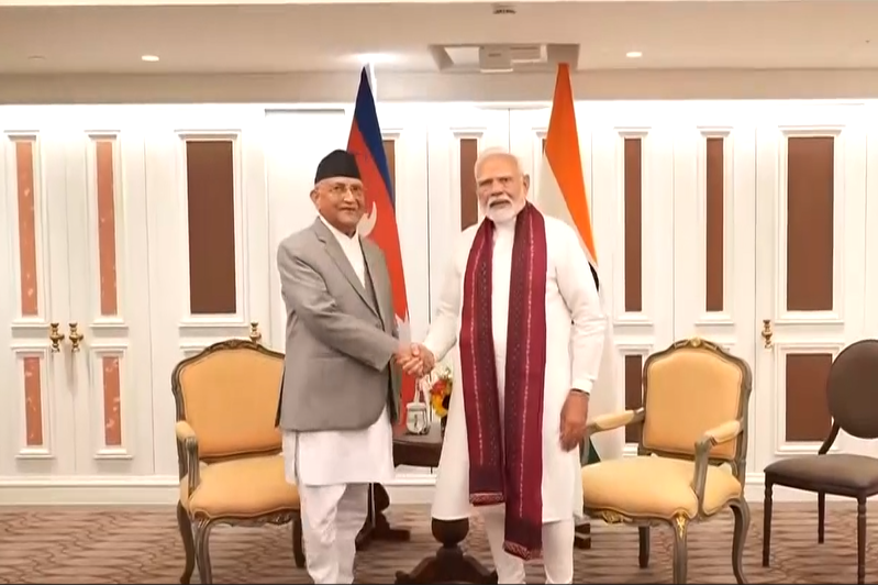 प्रधानमन्त्री ओली र मोदीबीच बैंककमा भेटवार्ता