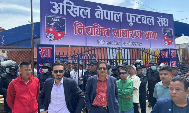 अदालती आदेशसहित एन्फा साधारण सभामा पुगेका गणेश थापा प्रवेशमा रोक लगाएपछि तनाव