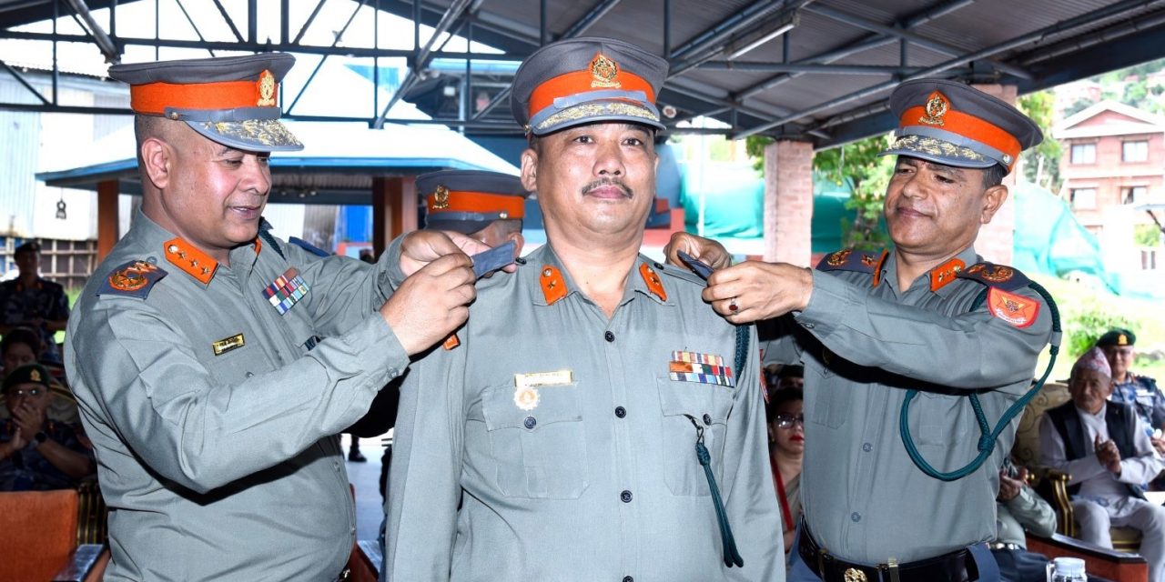 सशस्त्रका एआइजी ठाडा मगरलाई दर्ज्यानी चिह्न प्रदान