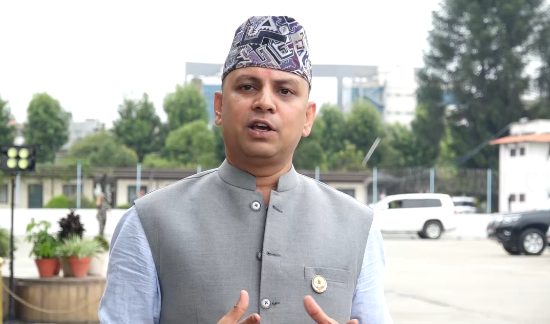 हाम्रो आवाज राख्न नदिएपछि सदनबाट बाहिरियौँ : मनिष झा