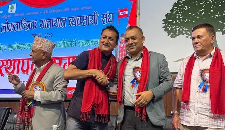 यातायात व्यवसायी राष्ट्रिय महासंघका वरिष्ठ उपाध्यक्ष सिटौला काँग्रेस प्रवेश