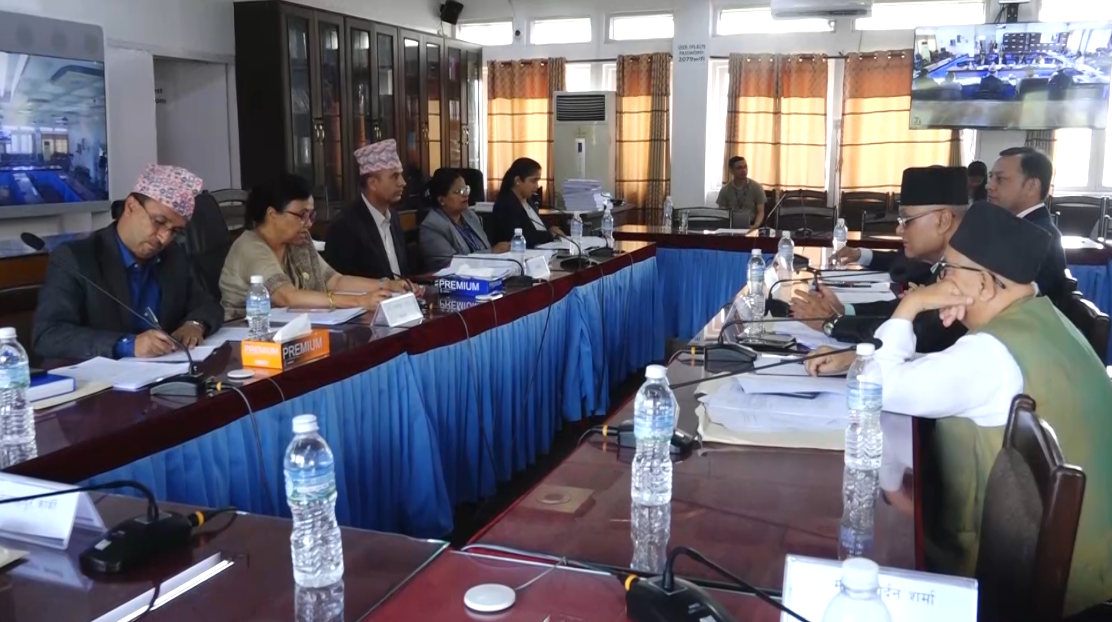 सुनुवाई समितिमा प्रस्तावित तीन न्यायाधीशविरुद्धका उजुरीकर्तासँग छलफल
